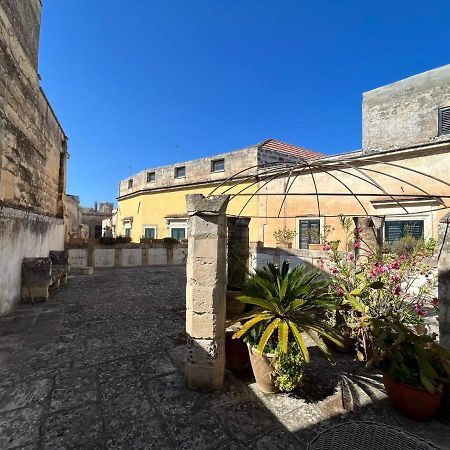 Massa House Bed & Breakfast Lecce Bagian luar foto