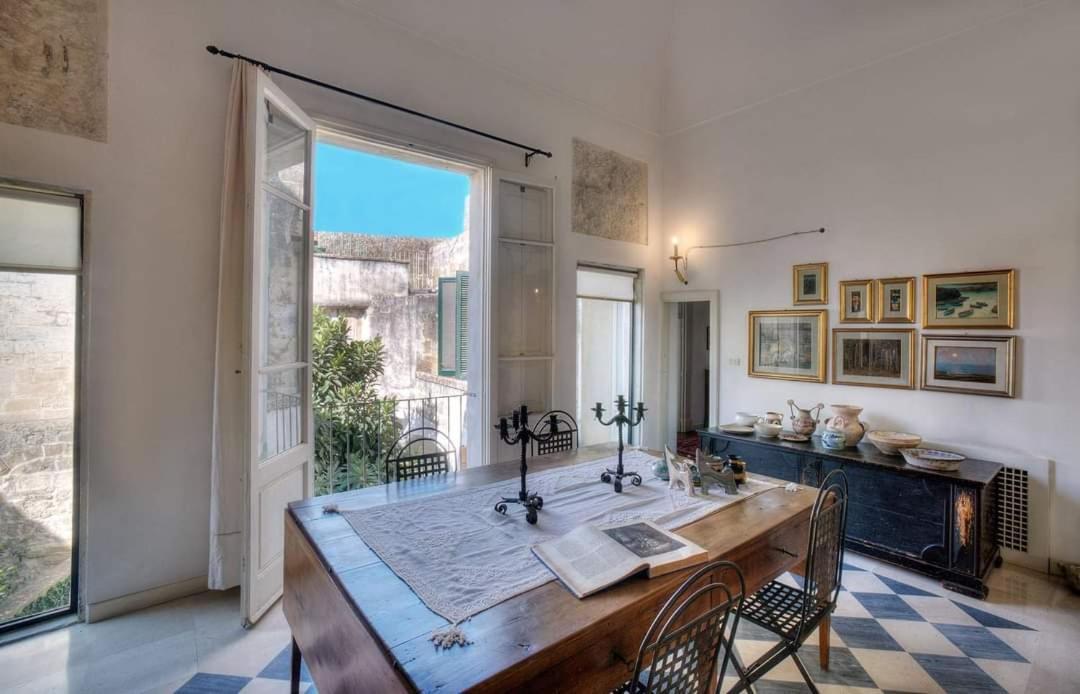 Massa House Bed & Breakfast Lecce Bagian luar foto