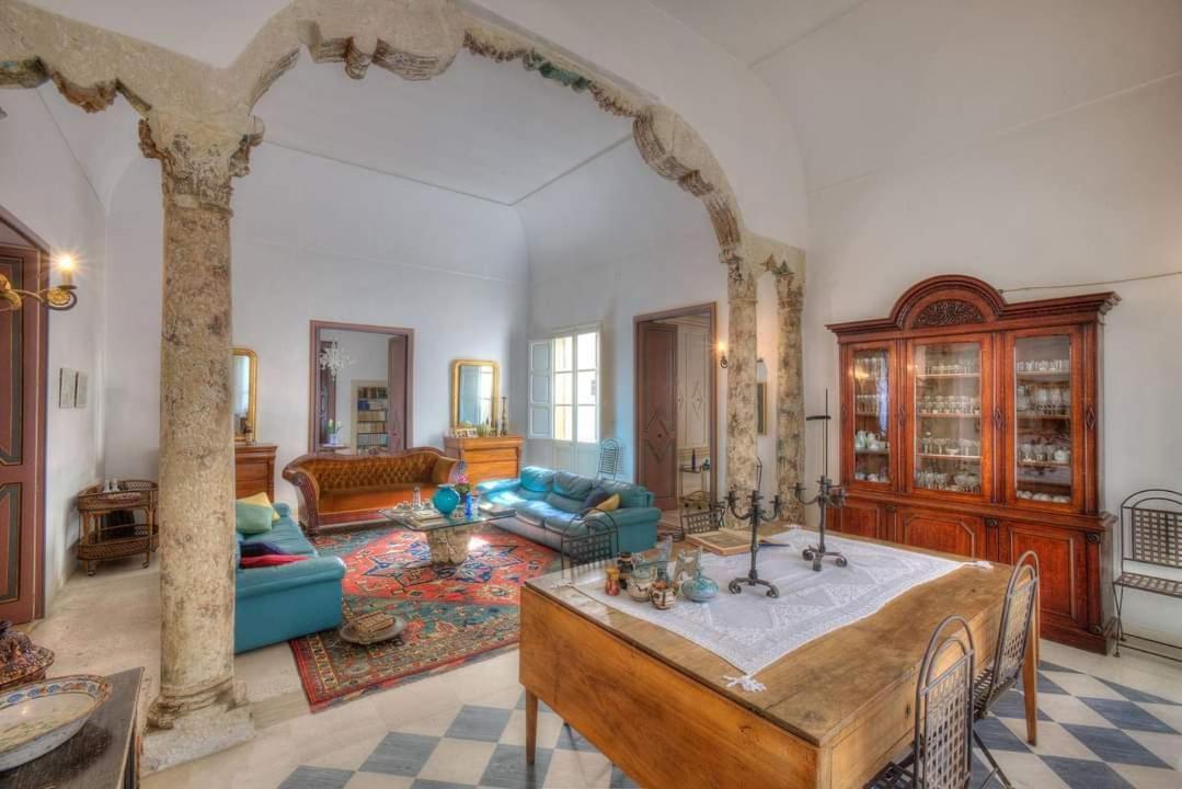 Massa House Bed & Breakfast Lecce Ruang foto
